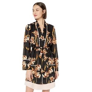 BCBGMaxAzria Robe/Jacket/Dress